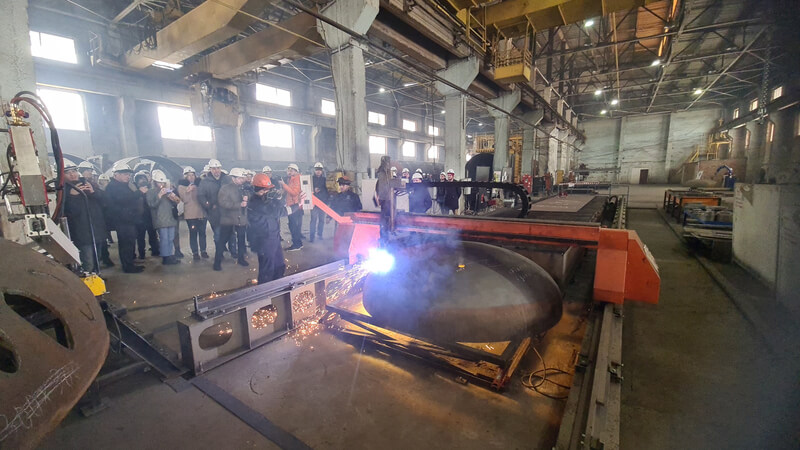 СМИ Г.КУМЕРТАУ О НАС: ИНТЕРВЬЮ С Д.В.САВУТИНЫМ, ГЕНЕРАЛЬНЫМ ДИРЕКТОРОМ ЗАВОДА «ОЙЛТИММАШ»